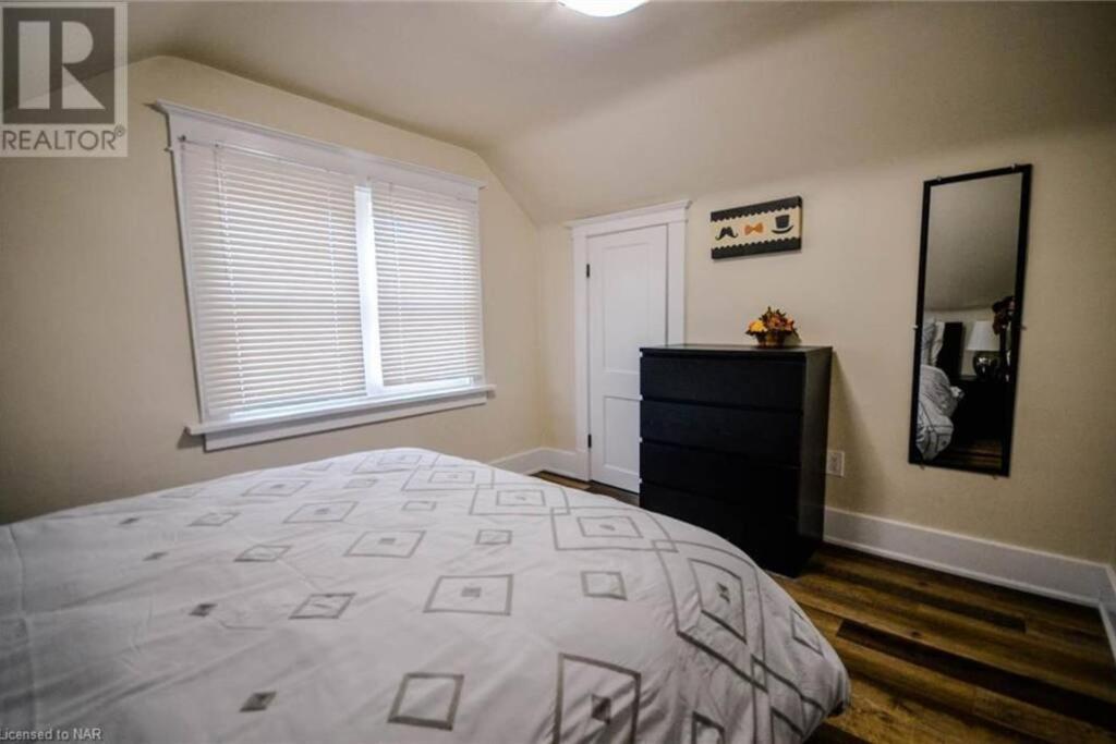 Cozy 3 Bedroom Downtown Cottage With Complimentary Breakfast Delivered Daily To The Rental Niagara Falls Ngoại thất bức ảnh
